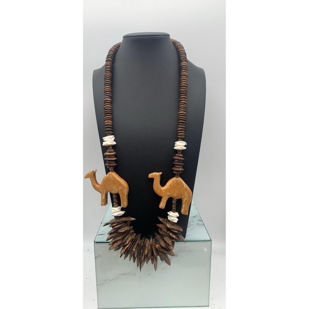 Vintage Chunky‎ Wood / Wooden Beaded Safari Carved Camels Necklace 26"